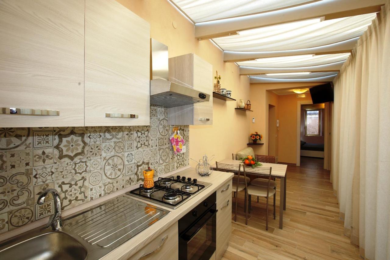 Re Sole Case Vacanze - Esclusivo Attico M A R T E Con Spaziosissima Terrazza Solarium Attrezzata Avola Exterior foto